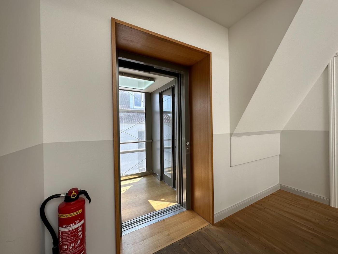 Truly - Viel Platz Fuer Business & Familie - Modern, Garage, Fahrstuhl Augsburg Exterior foto